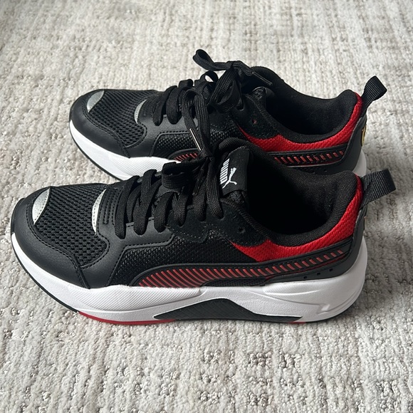 Black & Red Ferrari Sneakers Size 5.5 - Picture 4 of 5
